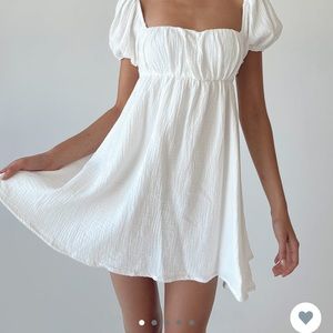 Size 6- Princess Polly. Never worn.